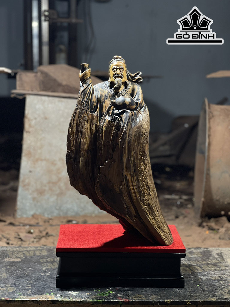 Tượng Thần Trà Gỗ Bách Xanh Cao 57 Ngang 32 Sâu 22 (cm)