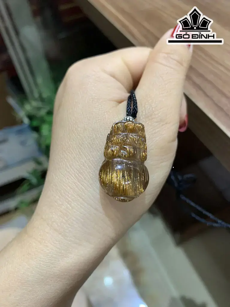 Mặt Dây Chuyền Tỳ Hưu Đá Thạch Anh Tóc Vàng Cao 28,5 Ngang 18,5 Sâu 13,3 (mm)