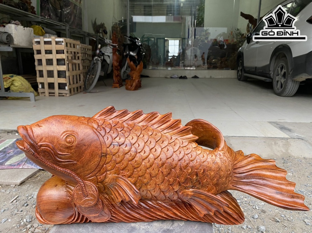 Tượng Cá Chép Ngậm Dây Tiền Gỗ Hương Cao 22 Ngang 54 Sâu 19 (cm)