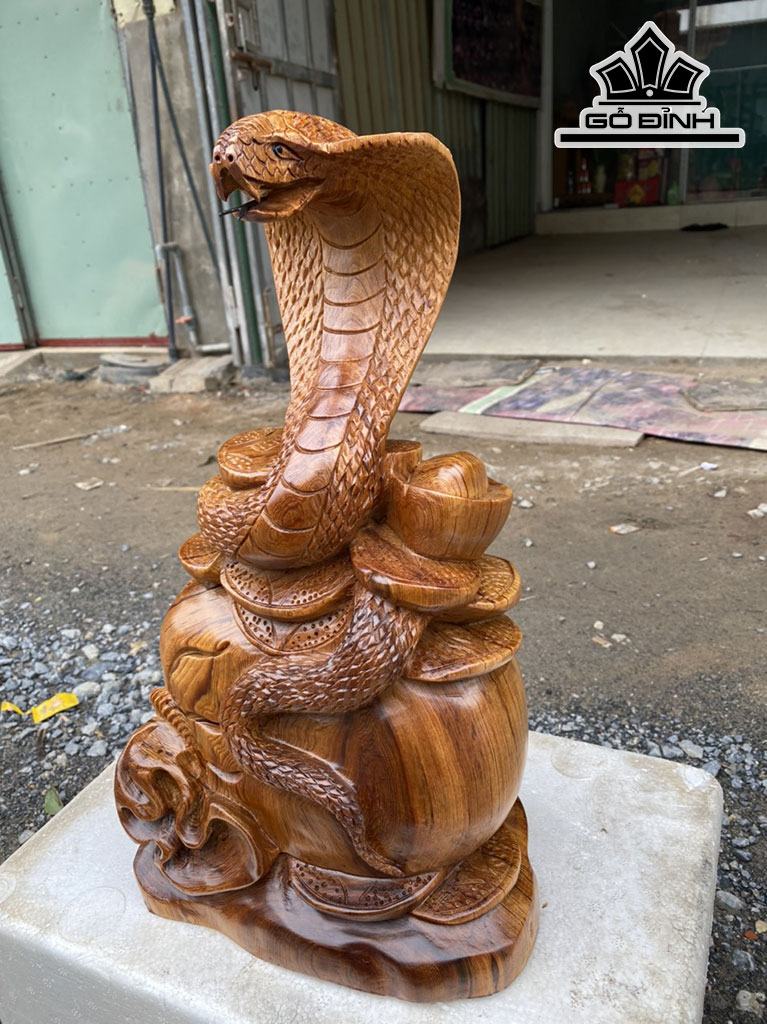 Tượng Rắn Phong Thủy Gỗ Ngọc Am Cao 45 Ngang 24 Sâu 16 (cm)