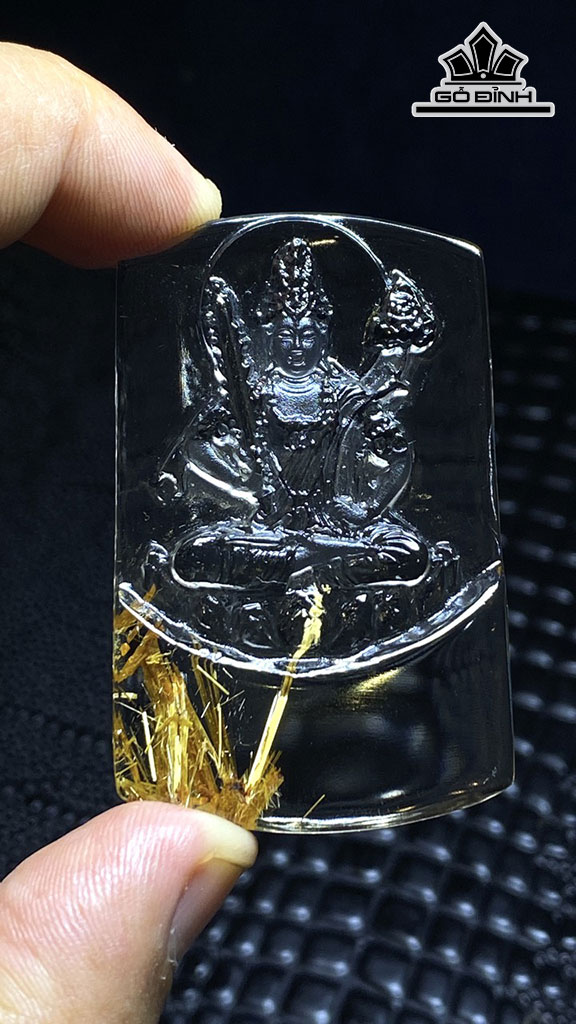 Mặt Dây Chuyền Hư Không Tạng Bồ Tát Đá Thạch Anh Tóc Vàng Cao 56,8 Ngang 36 Sâu 7,5 (mm) 26,8g