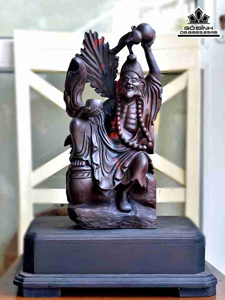 Tượng Tế Công Gỗ Trắc  Cao 45 (cả kỷ) Rộng 16 Dày 10 (cm)