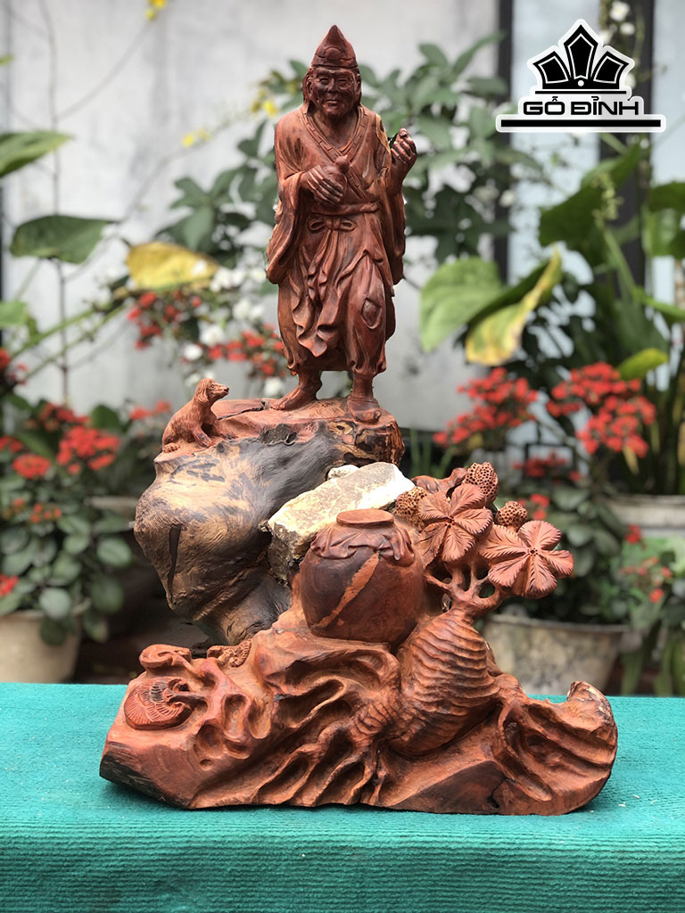 Tượng Tế Công Gỗ Hương Cao 68 Ngang 42 Sâu 29 (cm)