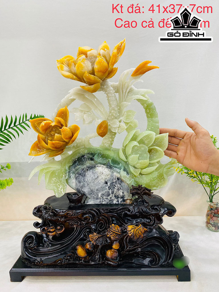 Liên Hoa Cát Tường Đá Serpentine  Cao 56 Ngang 37 Sâu 7 (cm) Riêng Đá Cao 56 (cm)