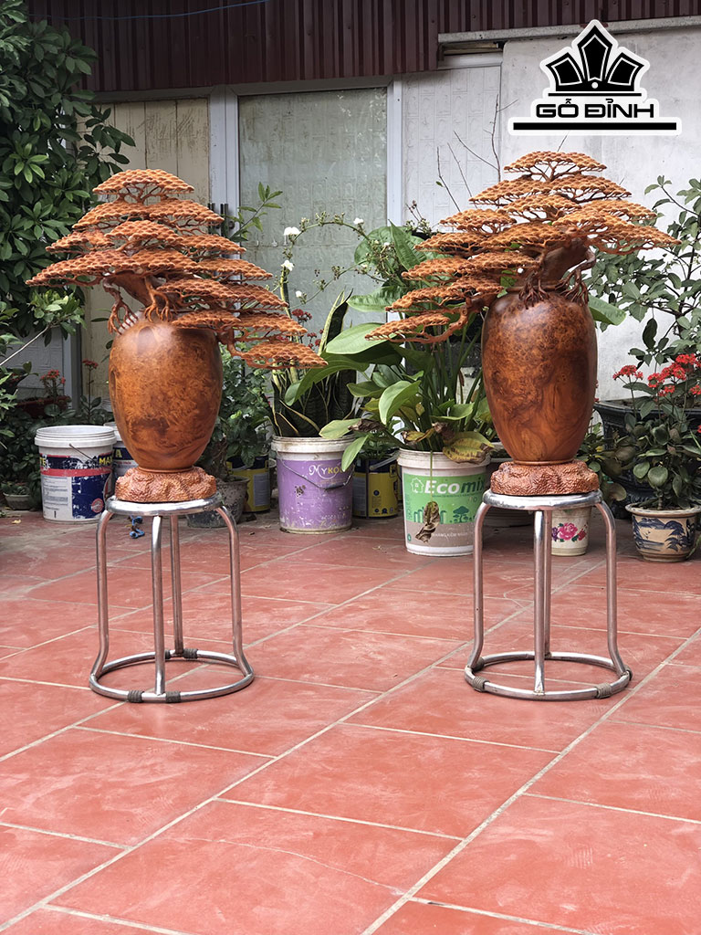 Cặp Bình Tùng Gỗ Nu Hương Cao 75 Ngang 68 Đường Kính Bình 26 (cm)