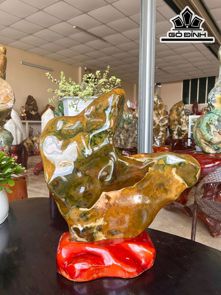 Tác Phẩm Đá Canxedon Đa Sắc Cao 54 Ngang 46 Riêng Đá Cao 45 (cm) 18,5kg