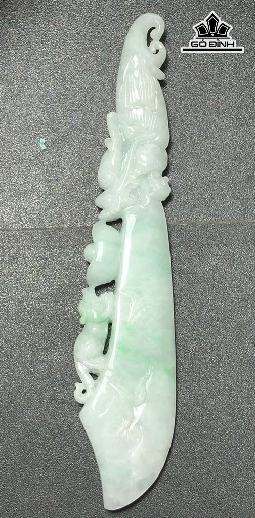 Tác Phẩm Đao Rồng Và Tỳ Hưu Đá Cẩm Thạch Cao 170 Ngang 12 Sâu 32 (mm) 95g (Chưa Tính Đế)