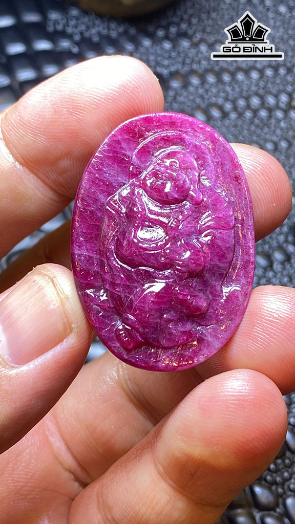 Mặt Dây Di Lặc Đá Ruby Cao 34,5 Ngang 27 Sâu 6,5 (mm) 14,4g