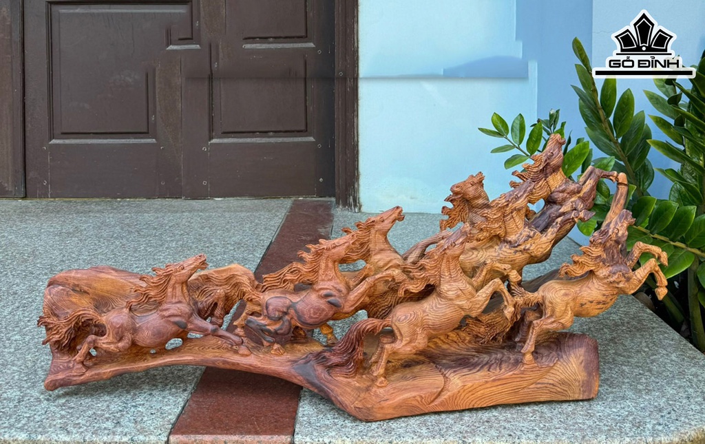 Tượng Bát Mã Gỗ Cẩm Cao 36 Ngang 89 Sâu 17 (cm)