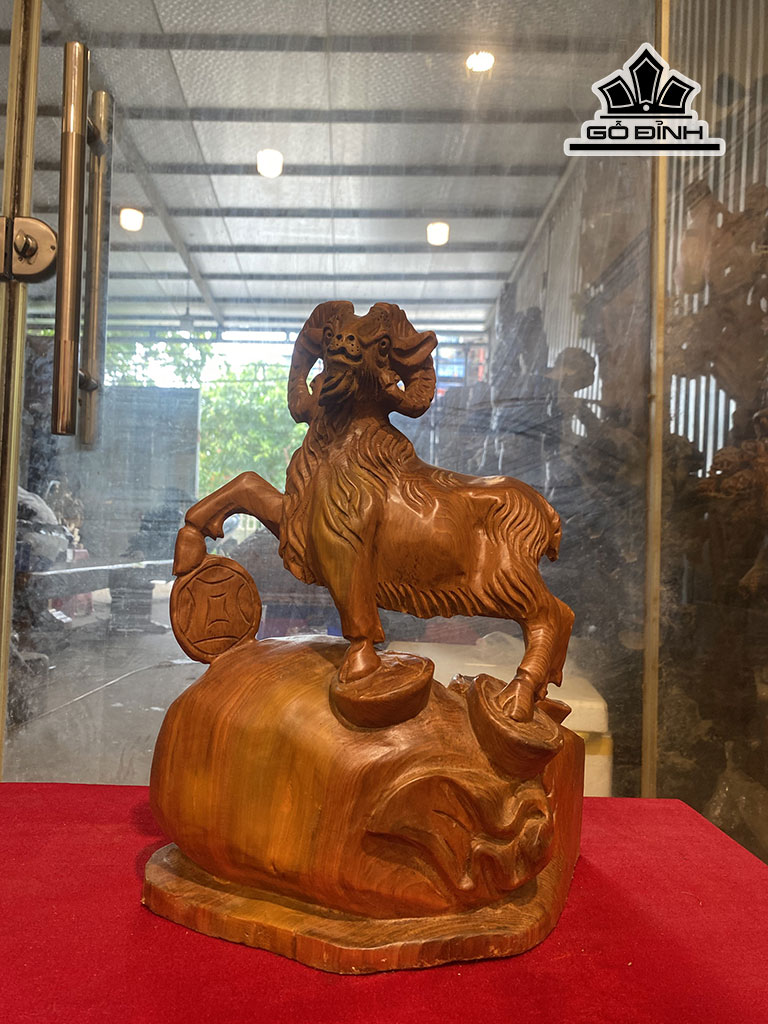 Tượng Dê Phong Thủy Gỗ Ngọc Am Cao 40 Ngang 30 Sâu 16 (cm)