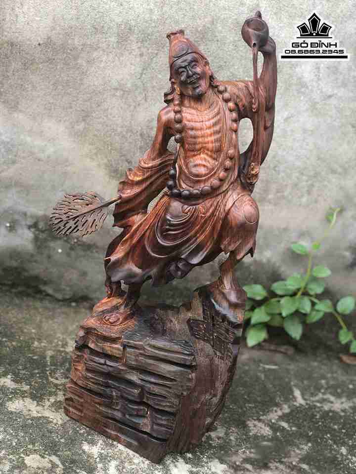 Tượng Tế Công gỗ trắc  cao 63 rộng 22 dày 14 (cm)