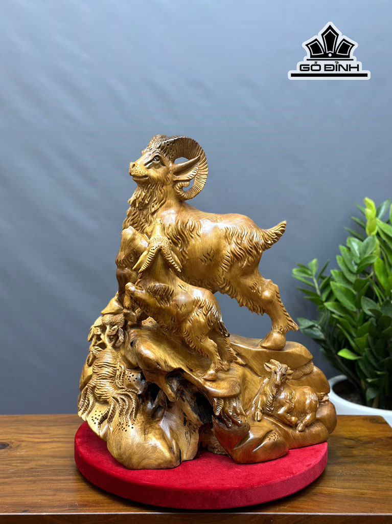 Tượng Tam Dương Khai Thái Gỗ Ngọc Am Cao 60 Ngang 50 Sâu 28 (cm)