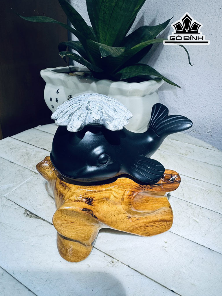 Tác Phẩm Hoa Cúc Gỗ Hóa Thạch Cao 22 Ngang 13 (cm) 0,9kg