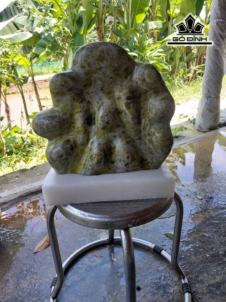 Tác Phẩm Đá Serpentine Cao 31 Ngang 26 Sâu 13 (cm) 8kg