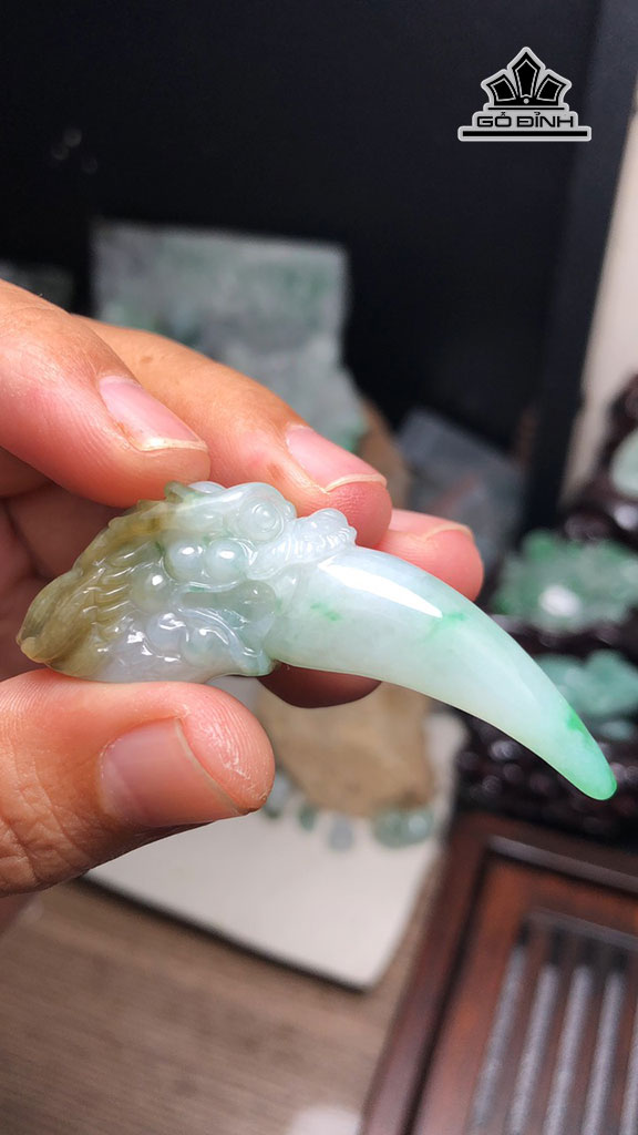 Mặt Dây Chuyền Nanh Rồng Đá Cẩm Thạch Cao 58,6 Ngang 12 Sâu 19,8 (mm) 20g