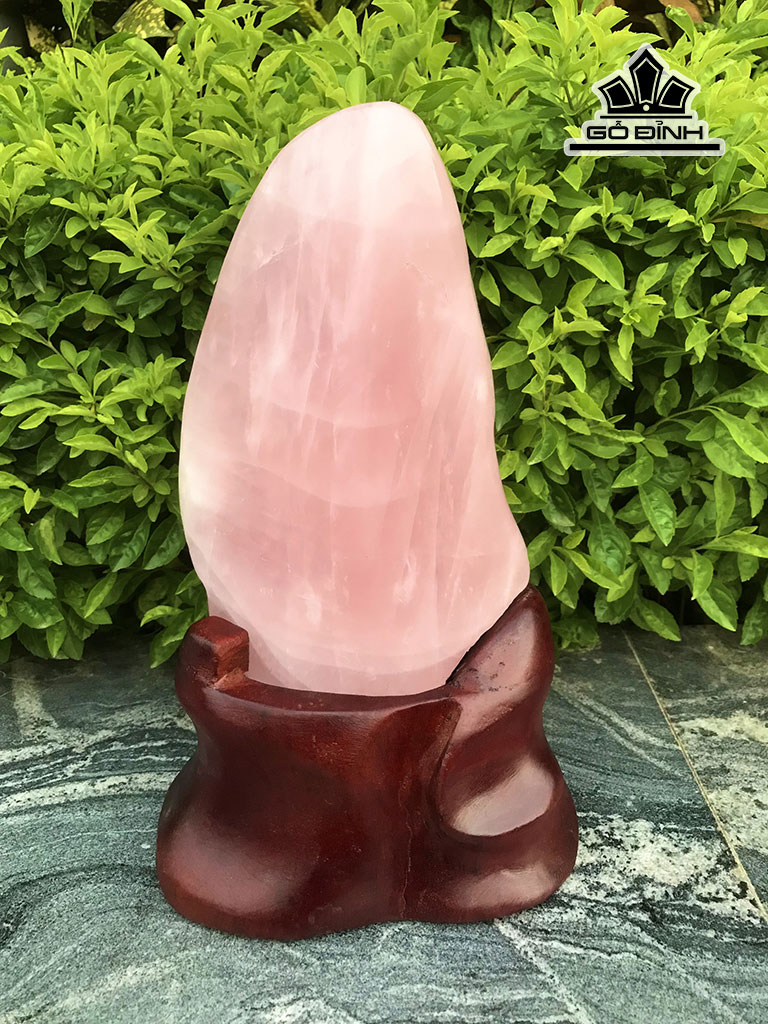 Núi Cảnh Đá Thạch Anh Hồng Cao 32 Ngang 15 Sâu 14 (cm) 3,75kg