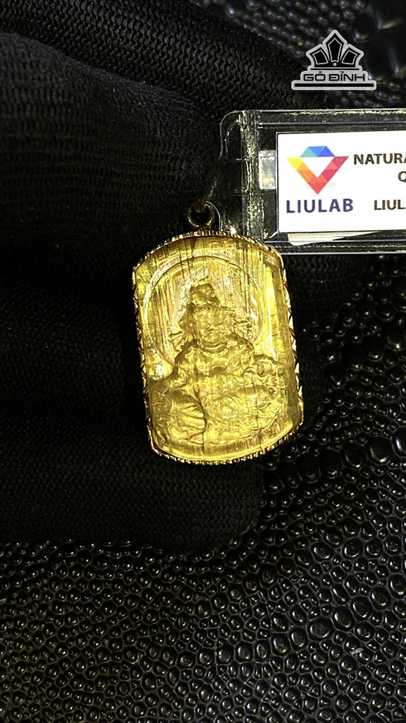 Mặt Dây Chuyền Hoàng Thần Tài Bảo Thiên Đá Thạch Anh Tóc Vàng Cao 29,42 Ngang 19,64 Sâu 8,97 (mm) 58,49g