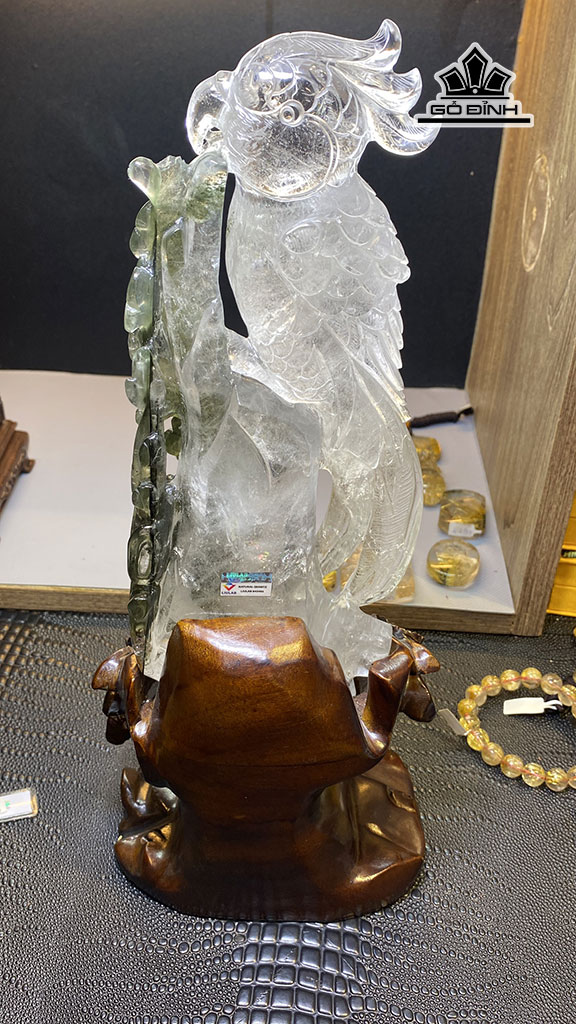 Tác Phẩm Anh Vũ Đá Thạch Anh Ưu Linh Xanh Cao 26 Ngang 10,5 Sâu 5 (cm) 1,5kg