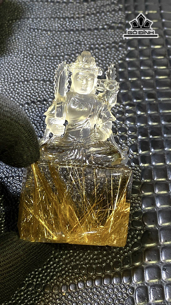 Tác Phẩm Hư Không Tạng Đá Thạch Anh Tóc Vàng Cao 79,9 Ngang 42,8 Sâu 24 (mm) 120g