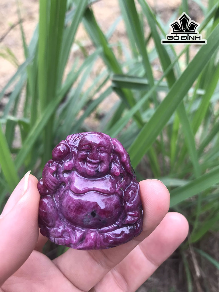 Mặt Di Lặc Đá Ruby 114cts