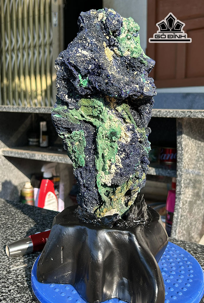 Tác Phẩm Đá Azurite Cao 35 Ngang 18 (cm) 3,6kg