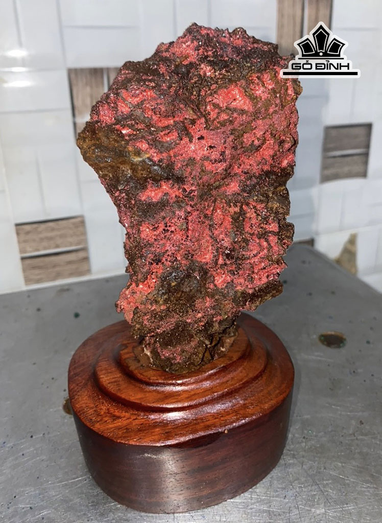 Tác Phẩm Đá Cuprit Cao 19 (cm) 1,1kg