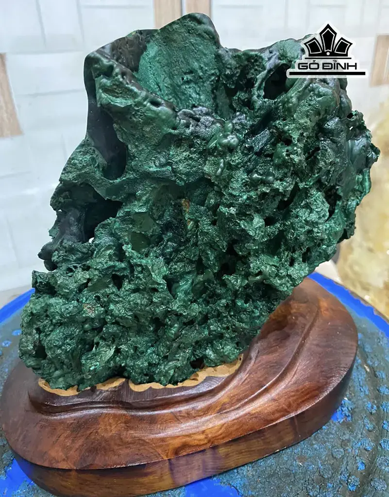 Tác Phẩm Đá Malachite Cao 18 Ngang 16 (cm) 2kg