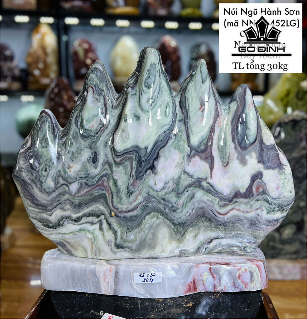 Tác Phẩm Đá Serpentine Cao 35 (cm) 30kg