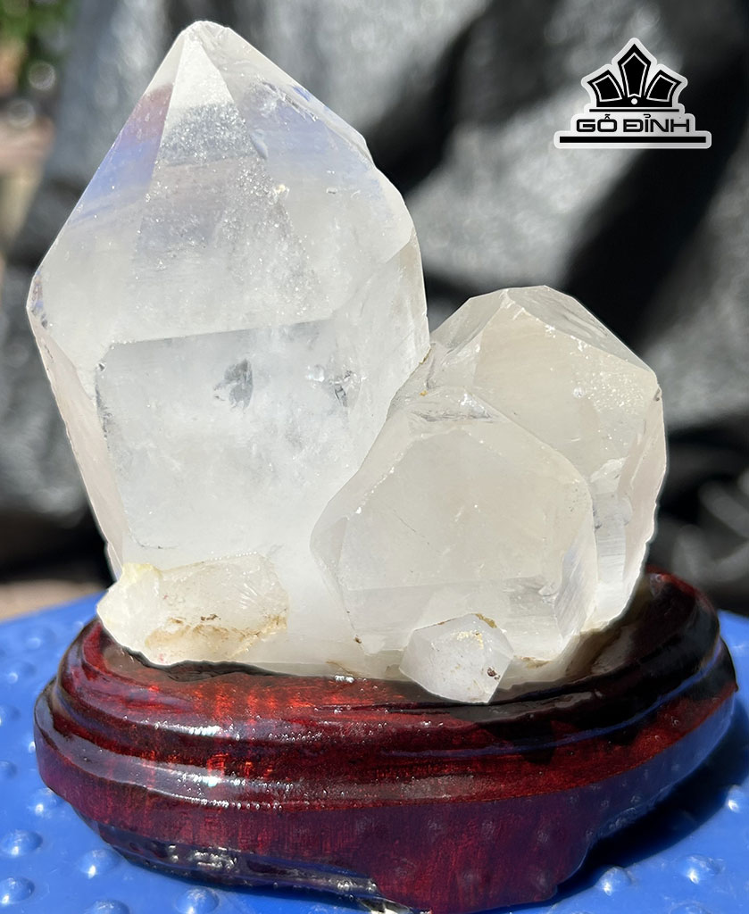 Tác Phẩm Đá Thạch Anh Cao 12 Ngang 12 (cm) 0,65kg