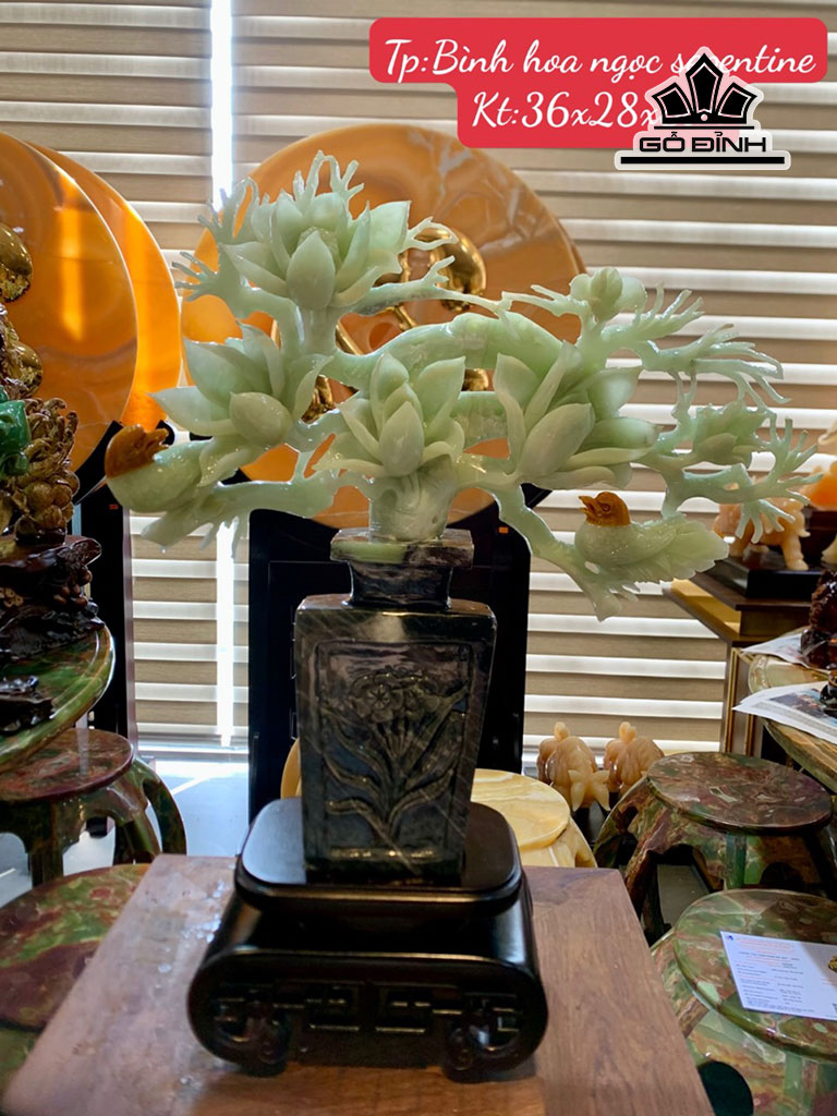 Tác Phẩm Bình Hoa Đá Serpentine Cao 48 Ngang 20 Sâu 16 Riêng Đá Cao 36 Ngang 28 Sâu 8 (cm)