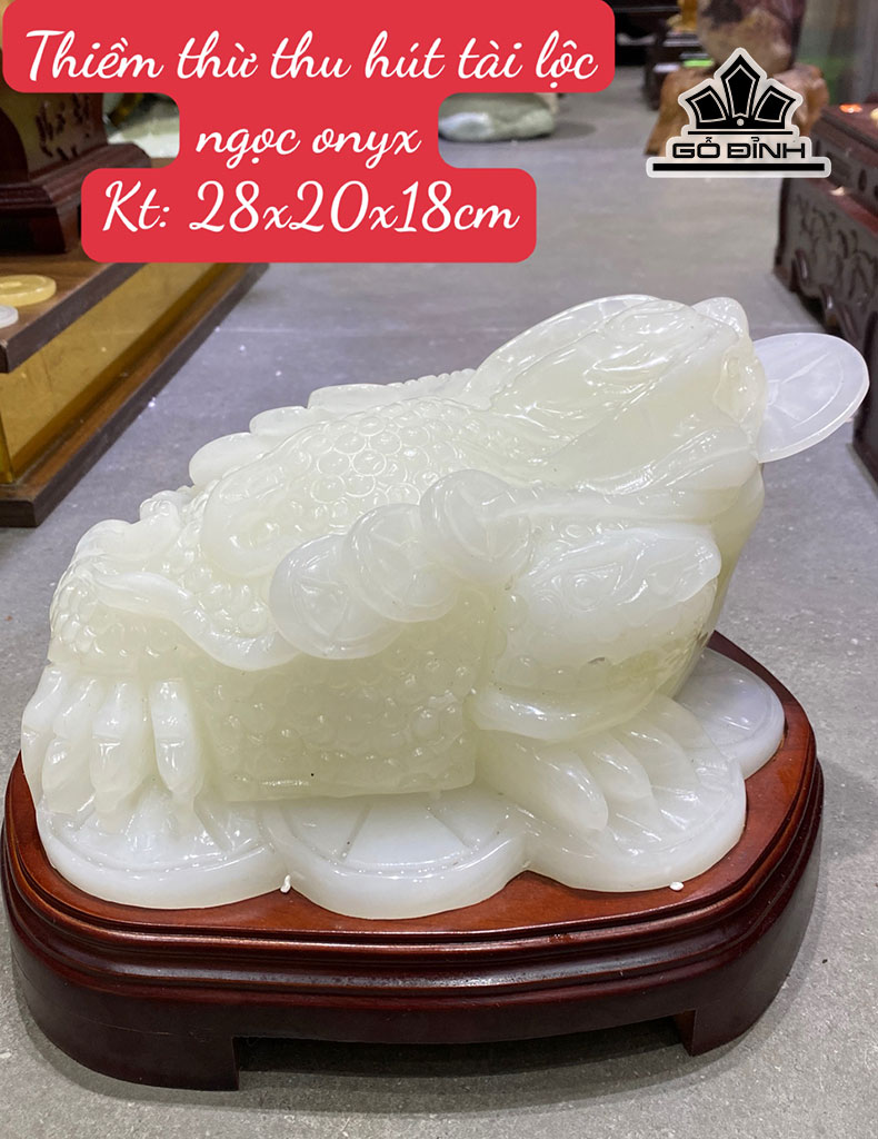 Thiềm Thừ Tài Lộc Đá Onyx Trắng Cao 28 Ngang 20 Sâu 18 (cm)