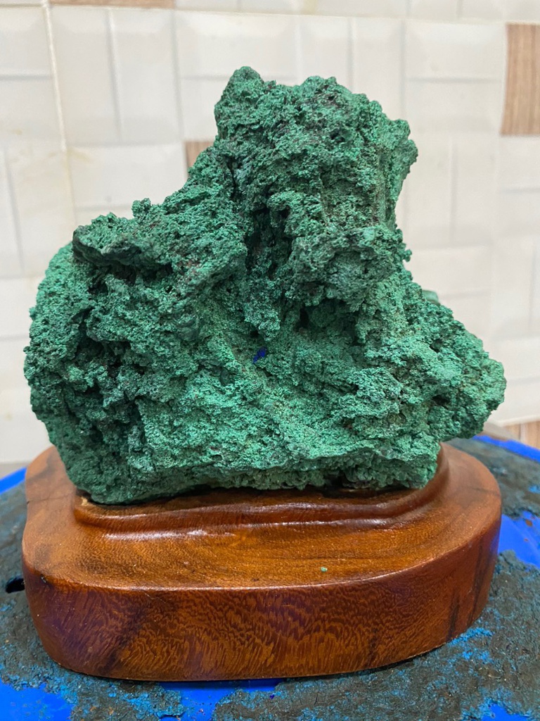 Tác Phẩm Đá Malachite Cao 15 (cm) 1,9kg