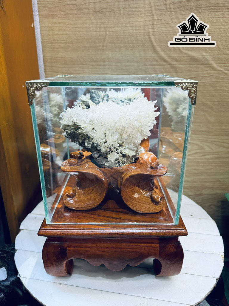 Bông Hoa Ưu Đàm Đá Trầm Tích Cao 29 Ngang 18 (cm) 3,9kg