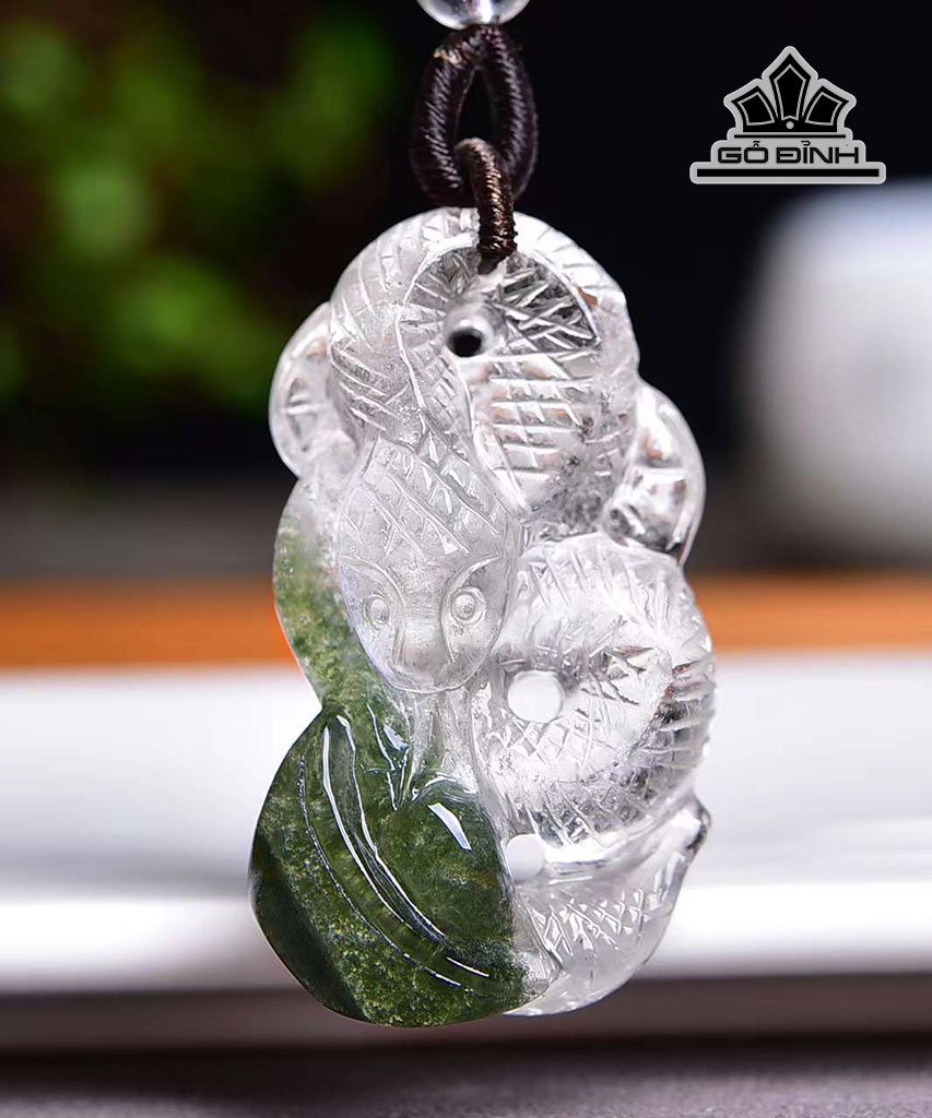 Mặt Dây Chuyền Tuổi Tỵ Đá Thạch Anh Ưu Linh Xanh Cao 41 Ngang 22 Sâu 12,5 (mm) 15g