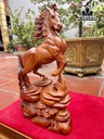 Tượng Ngựa Phong Thủy (Nhất Mã Thong Dong) Gỗ Cẩm Cao 46 Ngang 27 Sâu 13 (cm)