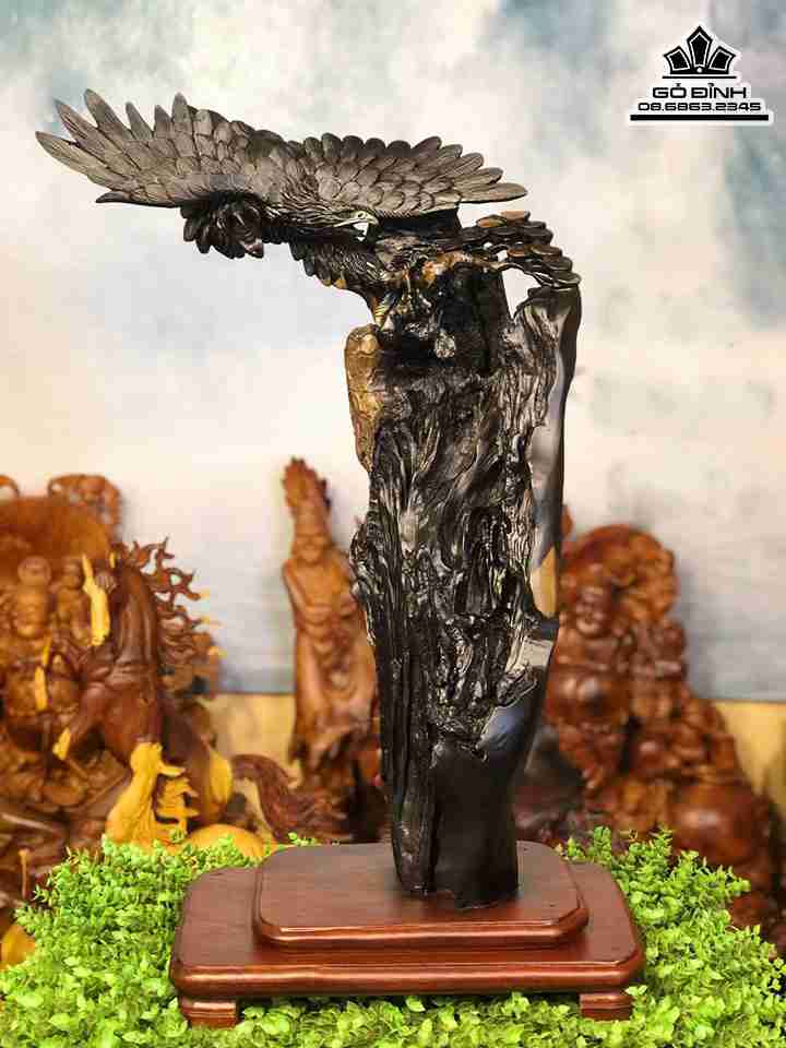 Tượng Đại Bàng Săn Mồi gỗ mun sừng  cao 80 rộng 50 sâu 23 (cm)