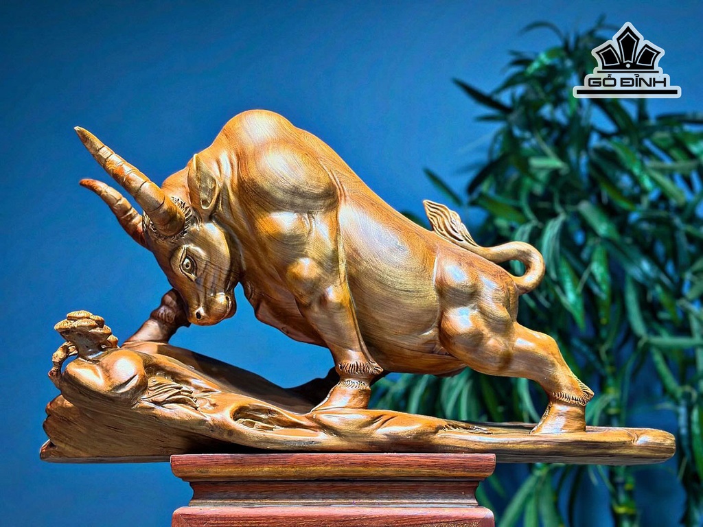 Tượng Bò Tót Gỗ Ngọc Am Cao 36 Ngang 64 Sâu 24 (cm)