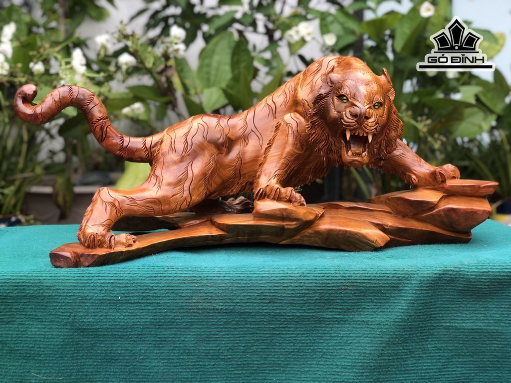 Tượng Hổ Phong Thủy Gỗ Hương Cao 31 Ngang 74 Sâu 38 (cm)