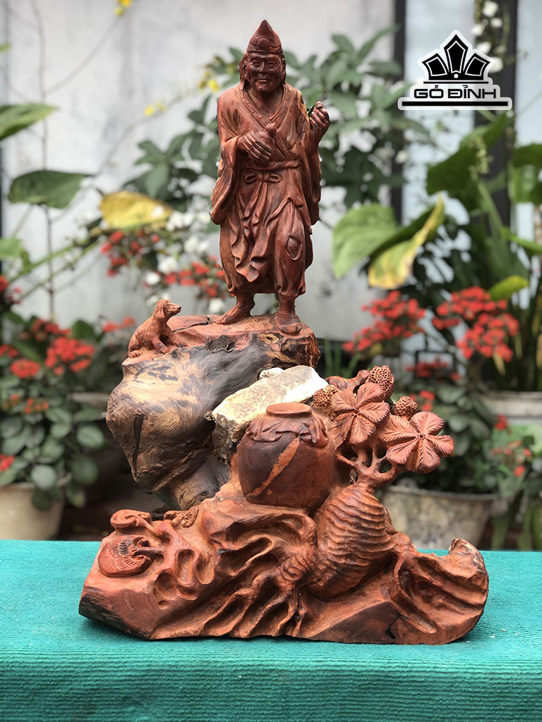 Tượng Tế Công Gỗ Hương Cao 68 Ngang 42 Sâu 29 (cm)