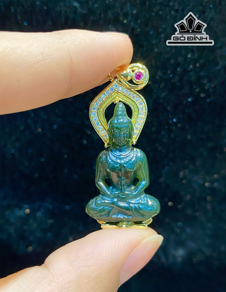 Mặt Dây Chuyền Phật Thích Ca Đá Ngọc Bích (Nephrite Jade) Cao 26 Ngang 12 (mm)