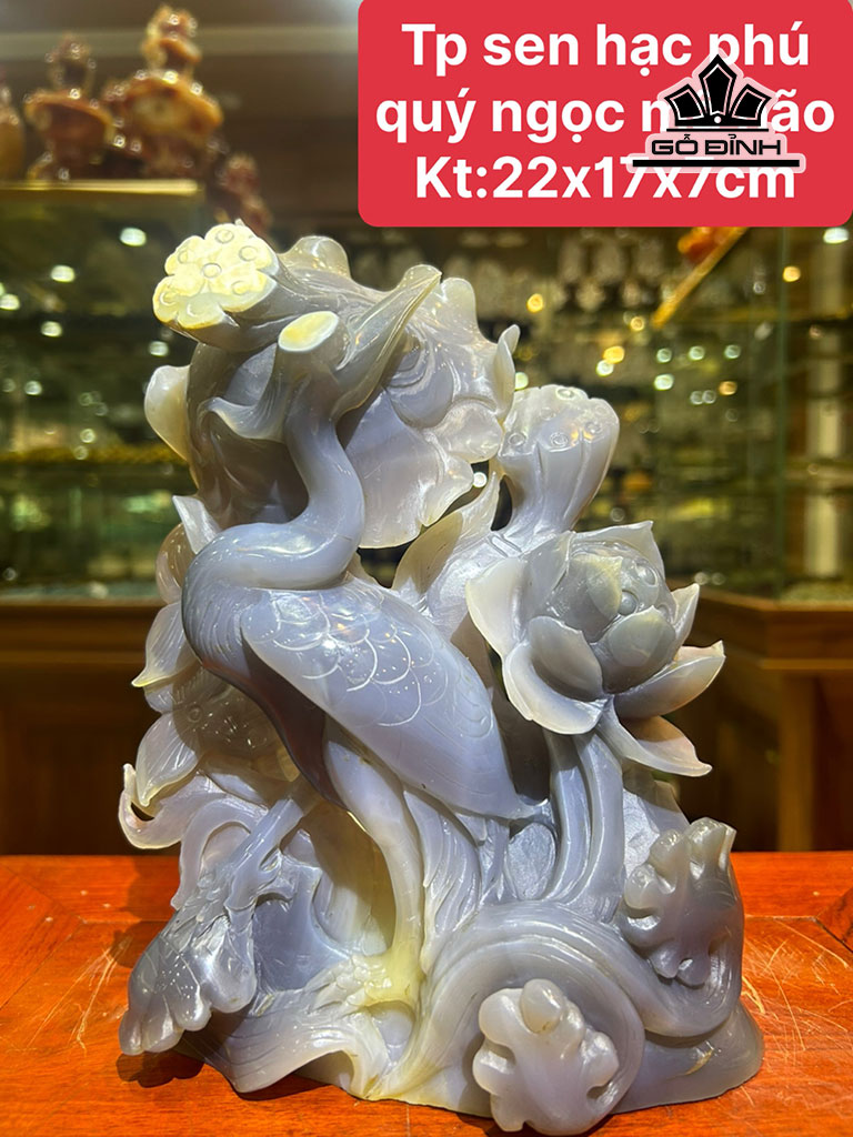 Tác Phẩm Sen Hạc Phú Quý Đá Mã Não Cao 22 Ngang 17 Sâu 7 (cm)