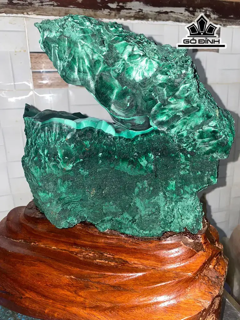 Tác Phẩm Đá Malachite Cao 30 (cm) 8,2kg