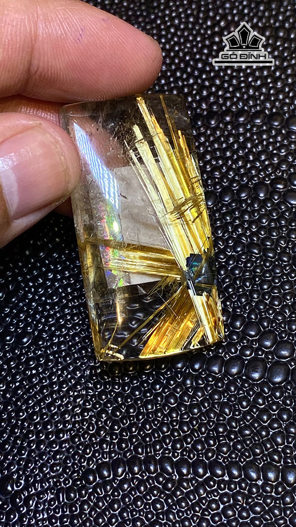 Mặt Trơn Hoa Thị Đá Thạch Anh Tóc Vàng Cao 44,66 Ngang 23,4 Sâu 9,56 (mm) 93,83cts