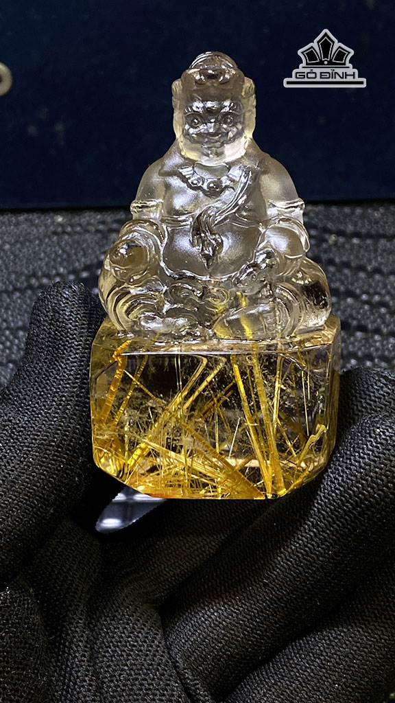 Tác Phẩm Hoàng Thần Tài Bảo Thiên Đá Thạch Anh Tóc Vàng Cao 72 Ngang 41 Sâu 32 (mm) 133,8g