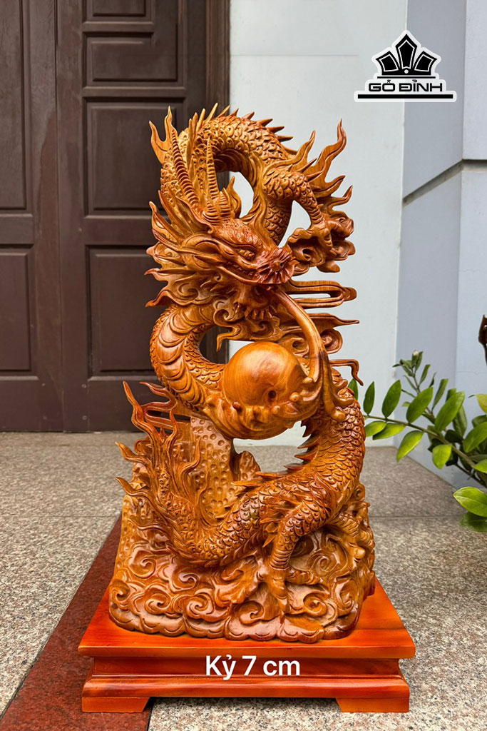 Tượng Nhất Long ( Rồng ) Nhả Ngọc Gỗ Hương Cao Cả Kỷ 67 Ngang 32 Sâu 15 (cm)