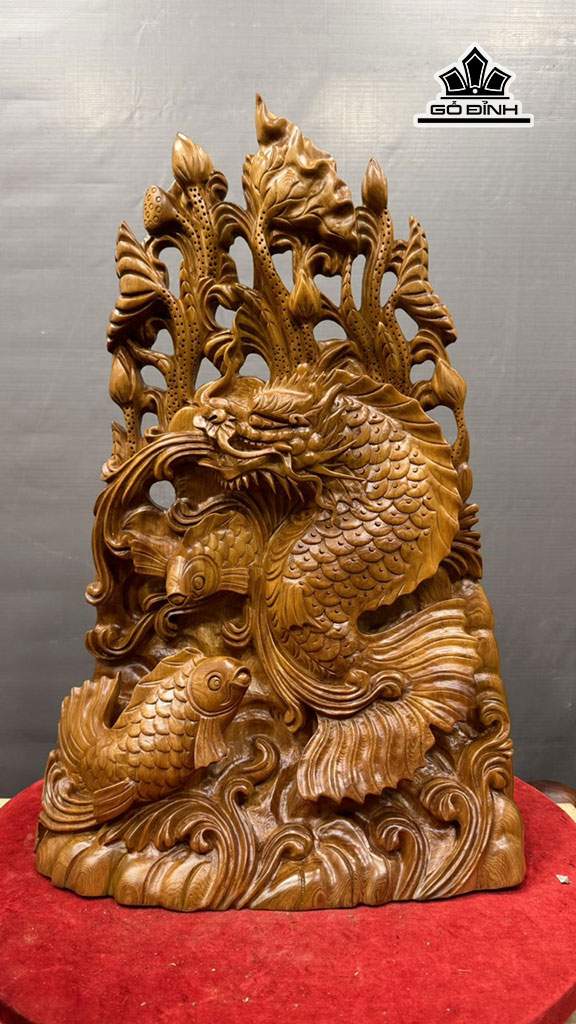 Tượng Cá Chép Hóa Rồng Gỗ Ngọc Am Cao 68 Ngang 43 Sâu 19 (cm)