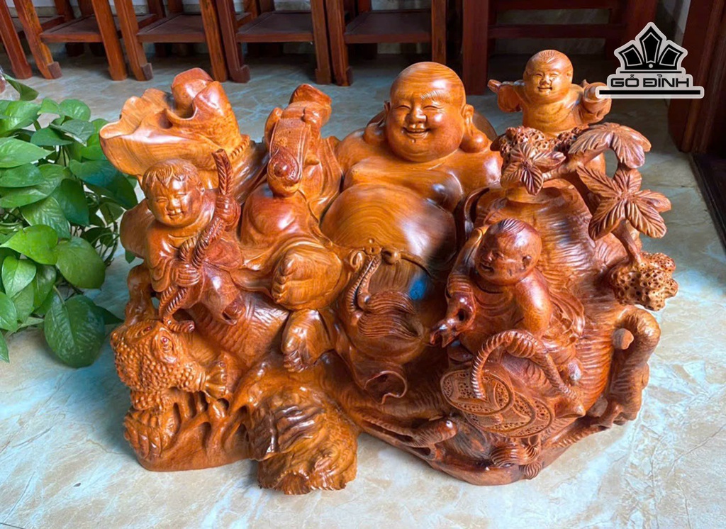 Tượng Phật Di Lặc Tam Phúc Gỗ Hương Cao 35 Ngang 48 Sâu 32 (cm)