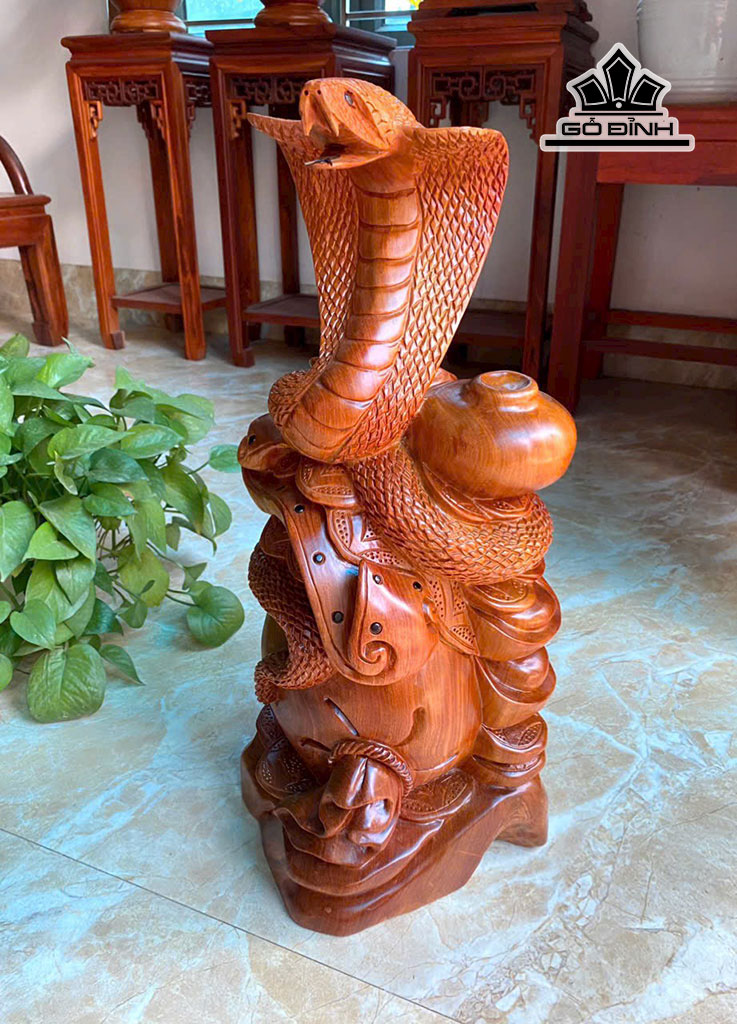 Tượng Rắn Phong Thủy Gỗ Hương Cao 52 Ngang 25 Sâu 22 (cm)