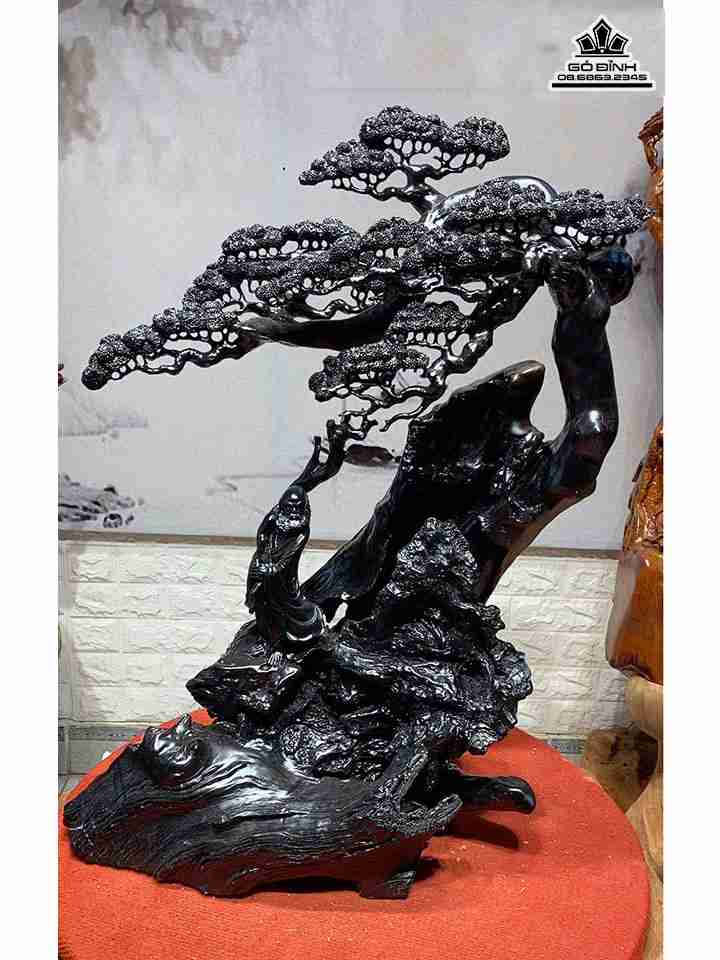 Tượng Đạt Ma Đứng Gốc Tùng Gỗ Mun Sừng  Cao 81 Ngang 54 Sâu 30 (cm)