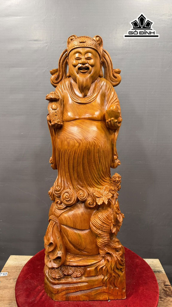 Tượng Thần Tài Gỗ Huyết Long Cao 98 Ngang 31 Sâu 25 (cm)